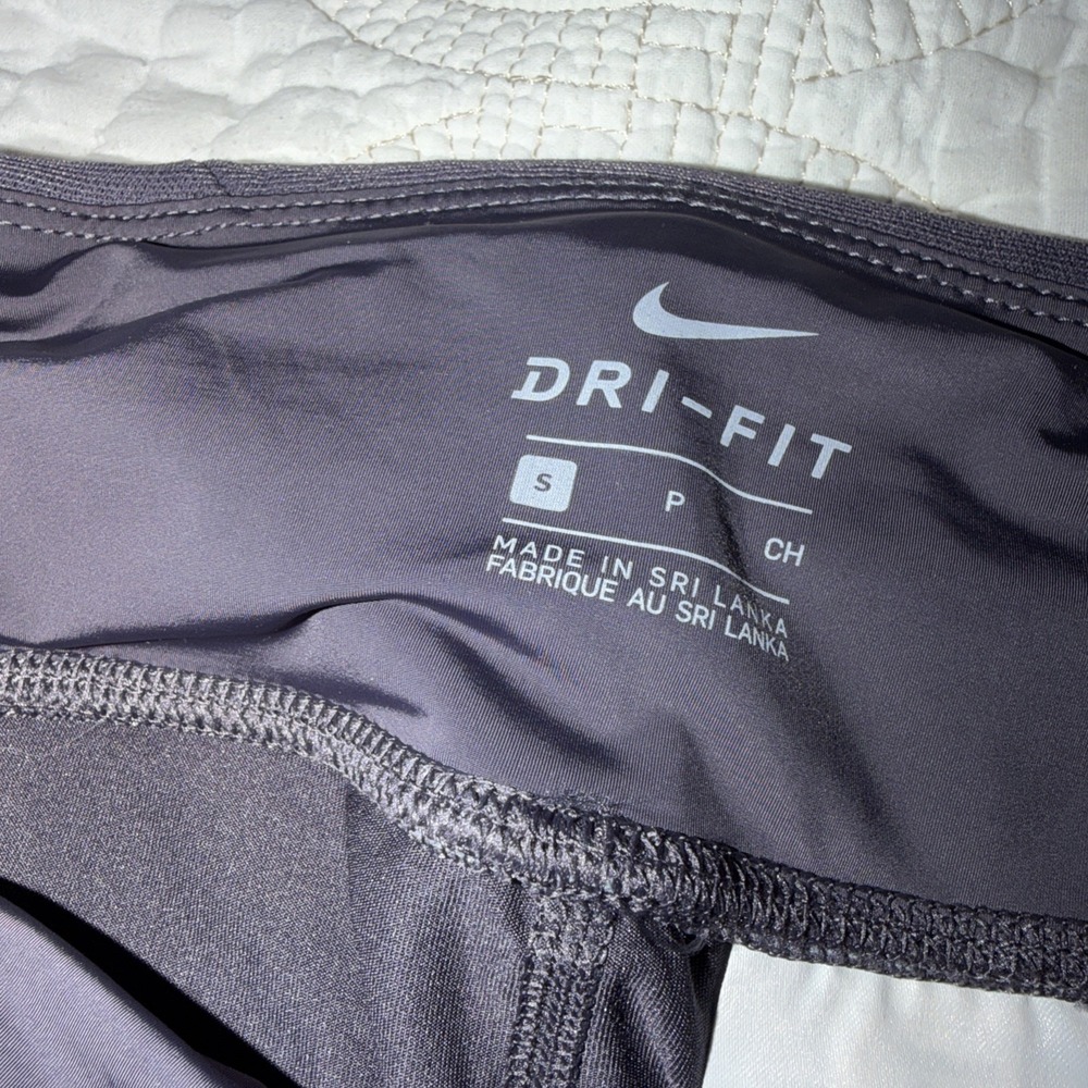 Nike‎ Running Lux Dri Fit Leggings Sz Small Purple Breathable Ankle Length - Picture 6 of 8